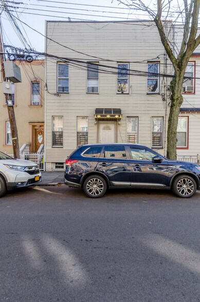 1628 Summerfield St, Ridgewood, NY for sale - Building Photo - Image 1 of 1