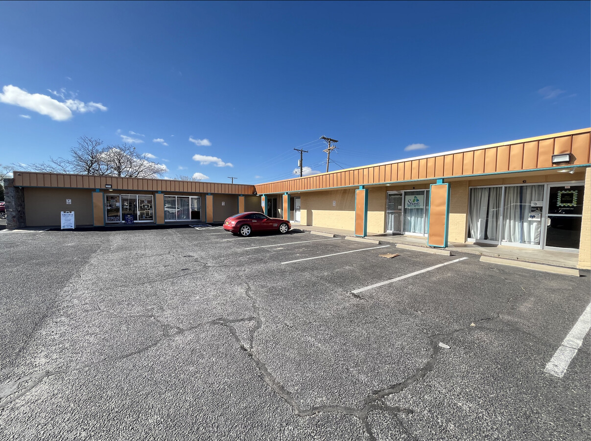 9720 Candelaria Rd NE, Albuquerque, NM 87112 - Candelaria Plaza | LoopNet