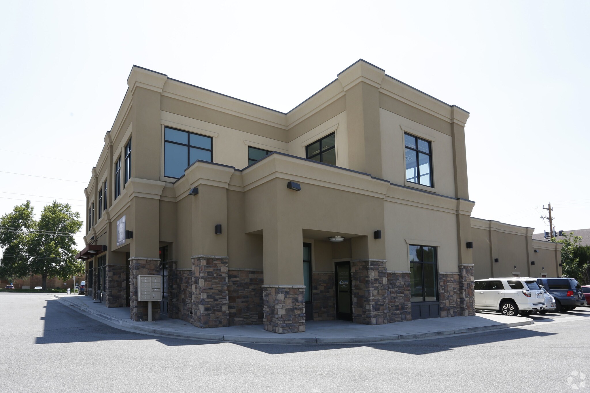 908 W Gordon Ave, Layton, UT 84041 Office for Sale