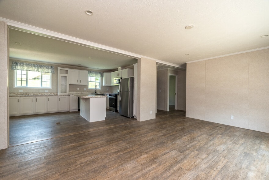 465 Royal Manor Rd, Easton, PA for sale - Building Photo - Image 3 of 25