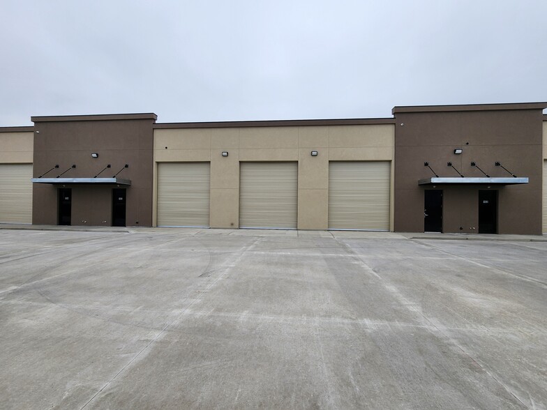 965 Barstow Ave, Clovis, CA for lease - Building Photo - Image 3 of 9