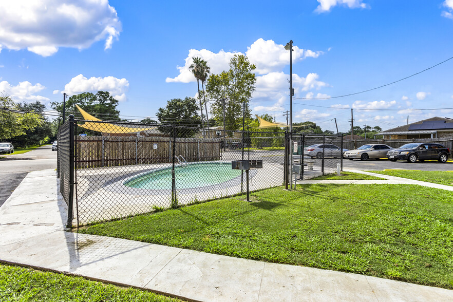 1825 Bayou Rd, La Marque, TX for sale - Building Photo - Image 3 of 33