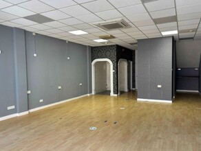 6 Threadneedle St, Stroud for lease Interior Photo- Image 2 of 3