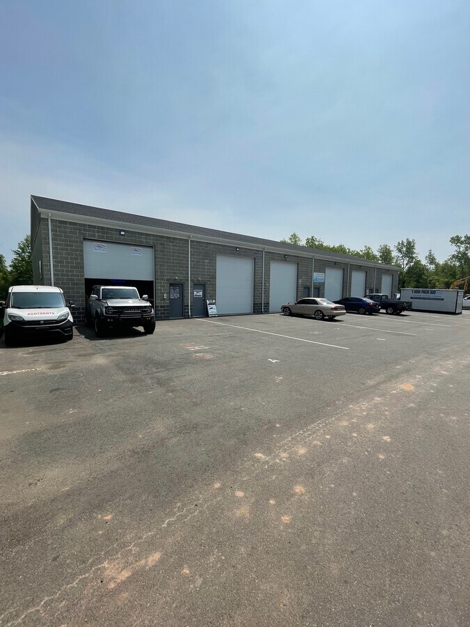 180 Deming Rd, Berlin, CT 06037