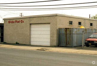 138 E 11th Ave, Roselle, NJ for lease Building Photo- Image 1 of 1