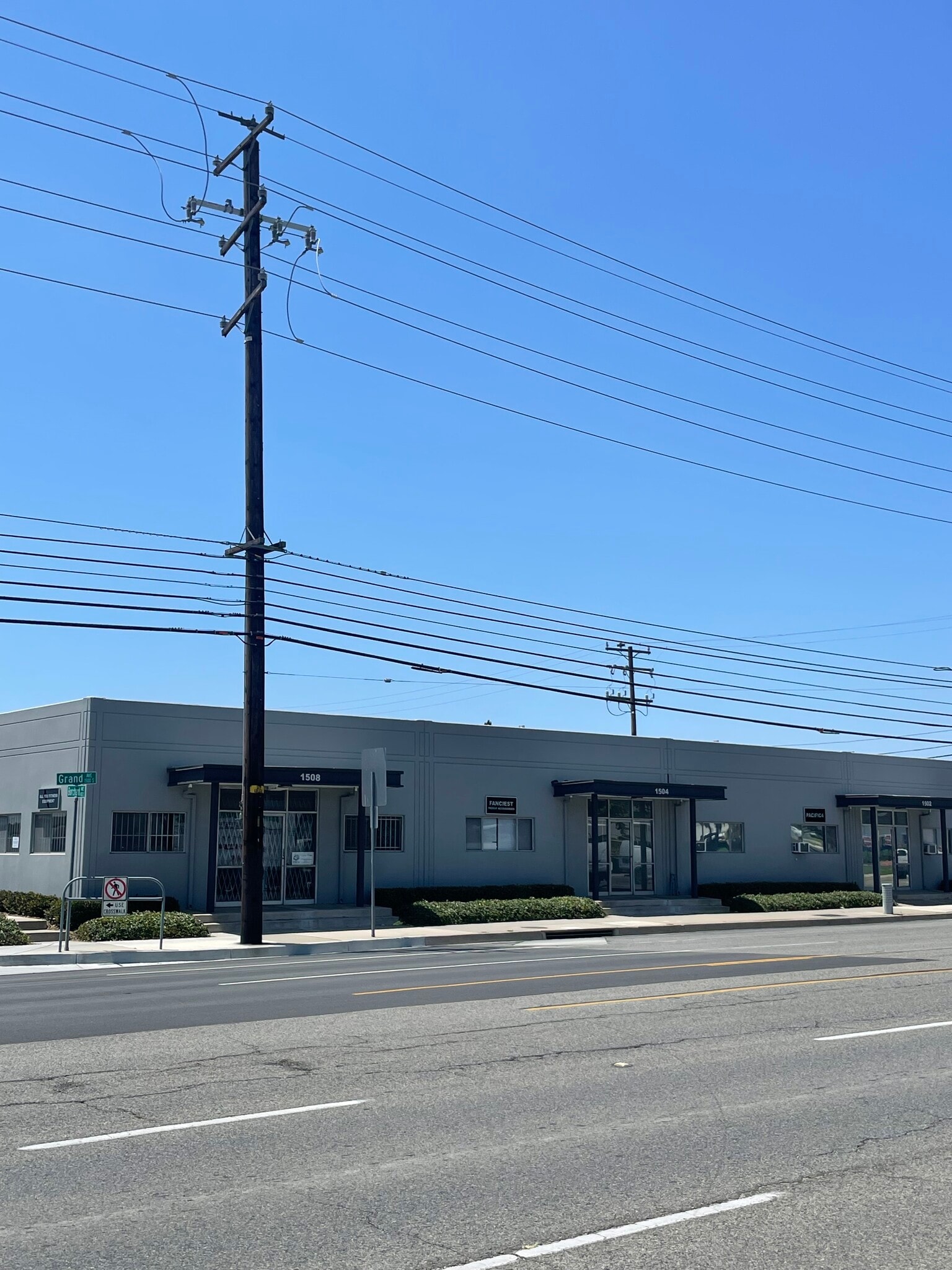 1421-1435 E Borchard Ave, Santa Ana, CA for lease Building Photo- Image 1 of 1