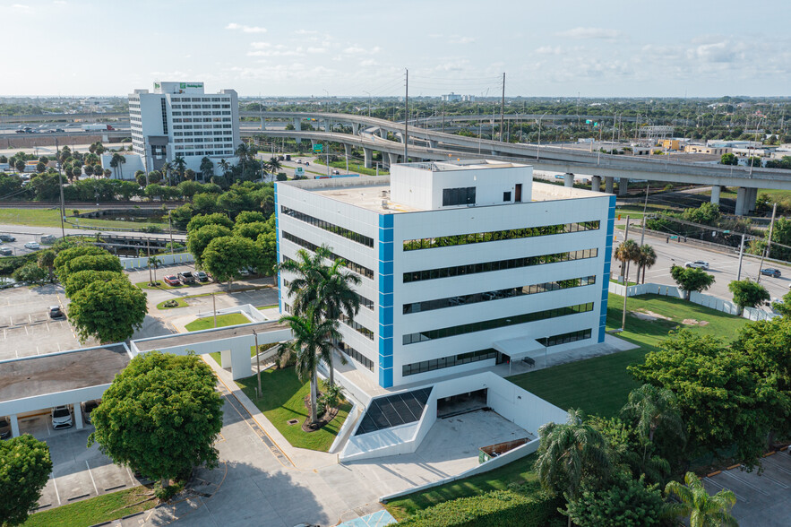 1501 Belvedere Rd, West Palm Beach, FL for lease - Aerial - Image 3 of 6