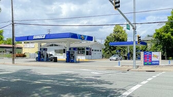 Sunoco Gas Station and Food Mart - Convenience Store