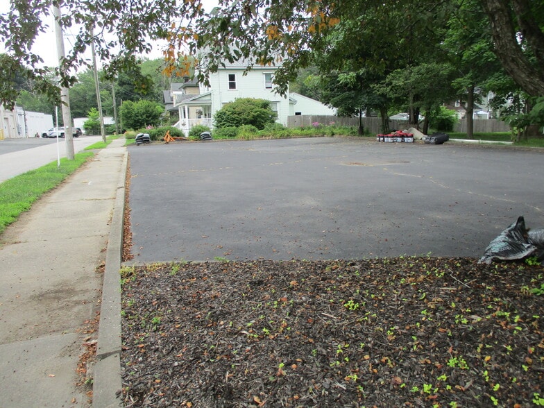 Federal St Portfolio portfolio of 3 properties for sale on LoopNet.com - Building Photo - Image 3 of 5