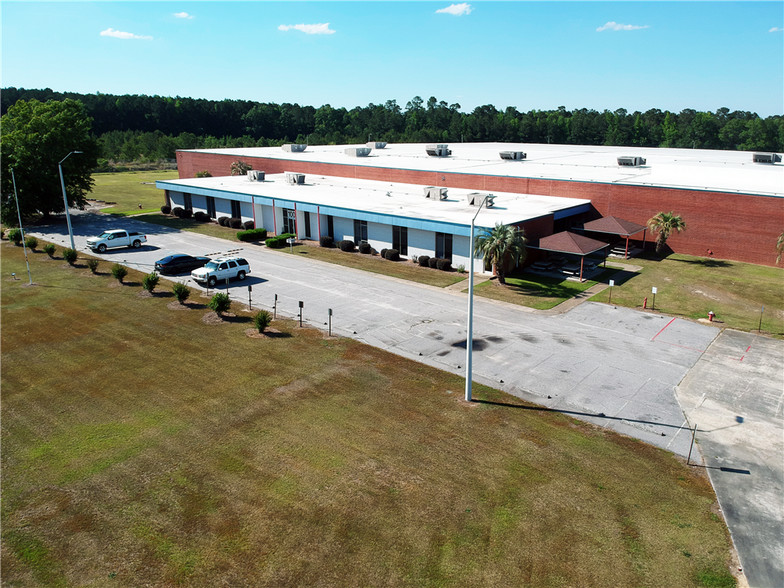 1000 Bicycle Way, Manning, SC for sale - Building Photo - Image 3 of 24