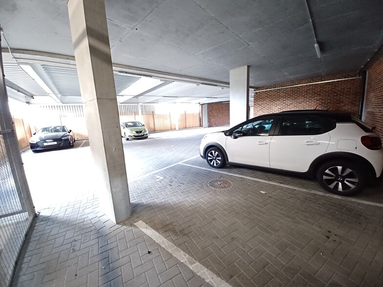 Thornton Rd, Thornton Heath for sale - Interior Photo - Image 3 of 3