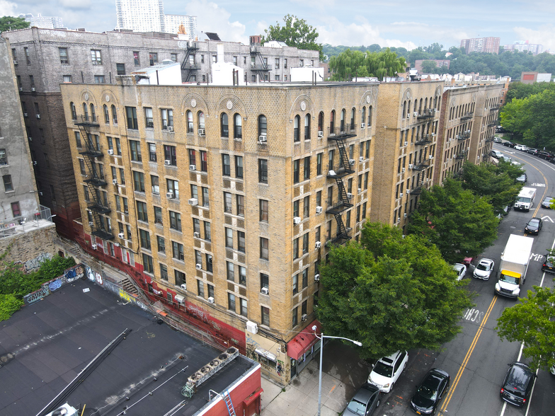 120 W 228th St, Bronx, NY for lease - Building Photo - Image 1 of 6