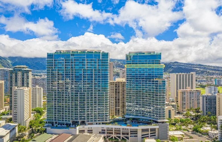 2139 Kuhio Ave. 27TH and 34th Floor, Honolulu, HI for sale - Primary Photo - Image 1 of 20