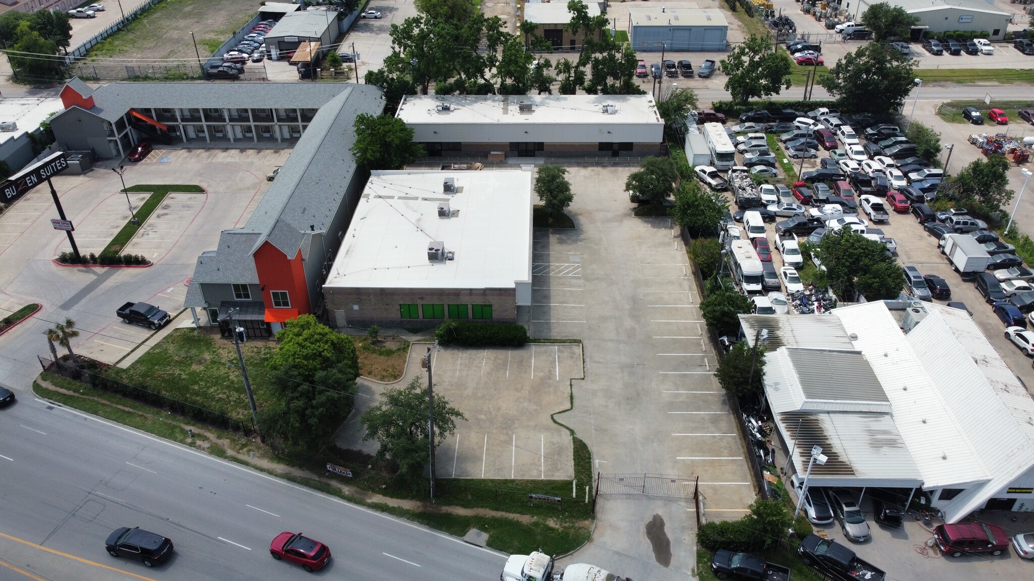 2020 W Northwest Hwy, Dallas, TX for sale Aerial- Image 1 of 27