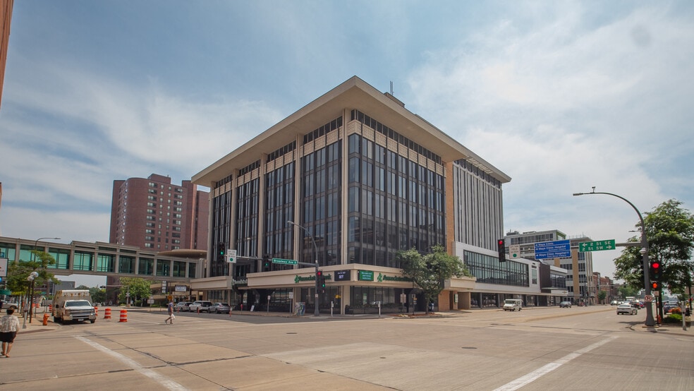 206 S Broadway, Rochester, MN for lease - Building Photo - Image 2 of 62