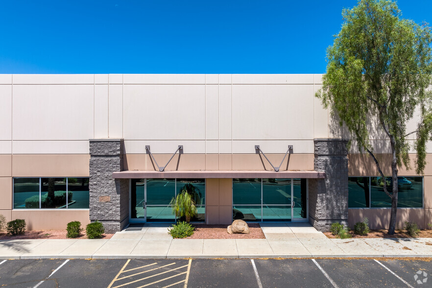 19810 N 7th Ave, Phoenix, AZ for lease - Building Photo - Image 2 of 12