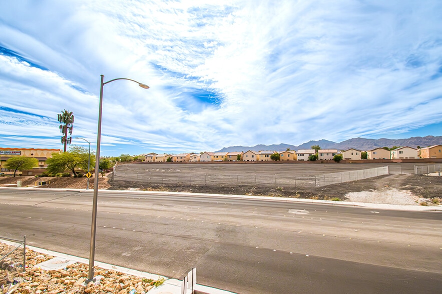 8888 N Grand Canyon Dr, Las Vegas, NV for sale - Aerial - Image 1 of 21