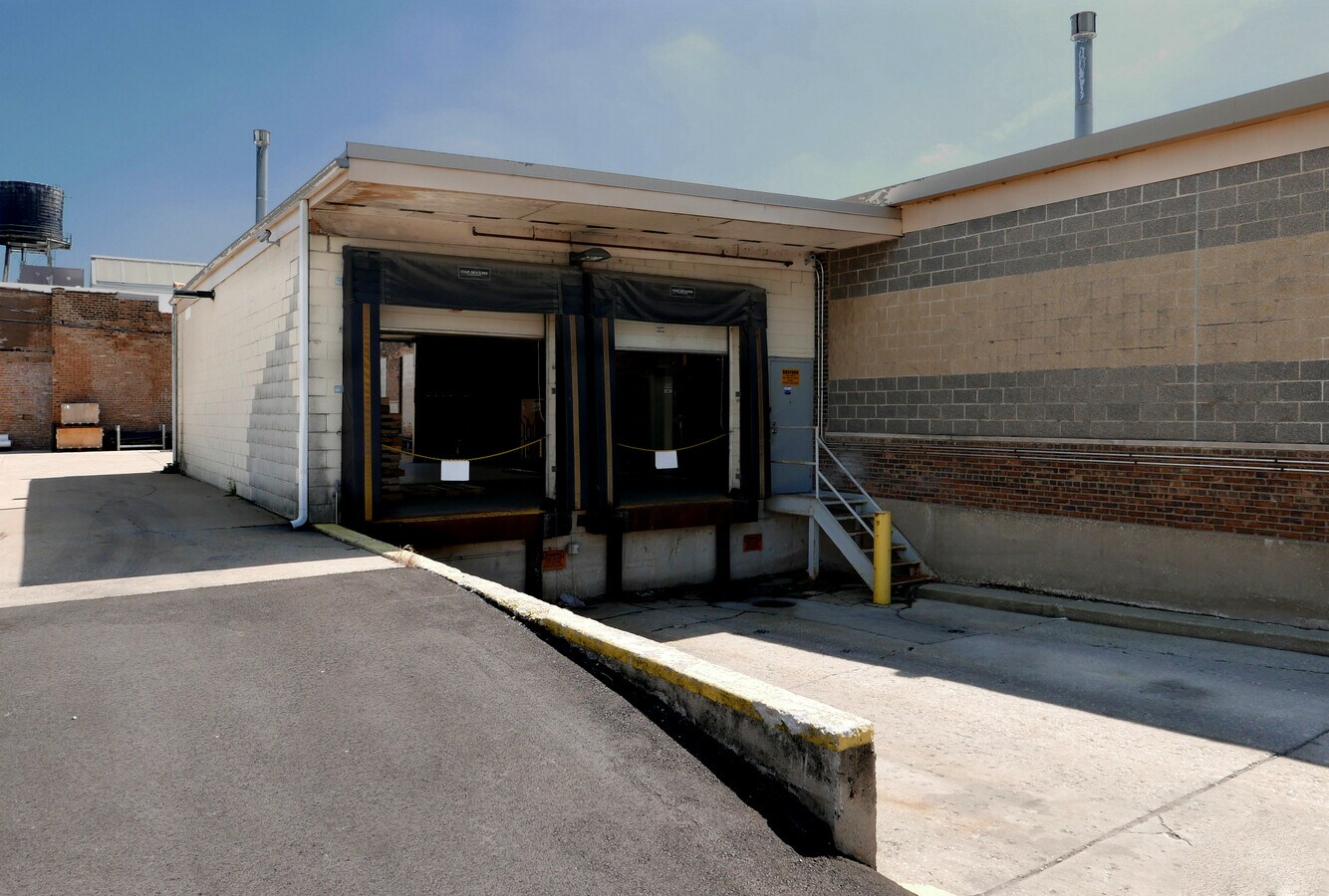 1658 W Carroll Ave, Chicago, IL 60612 A PEPPERCORN CAPITAL PROPERTY