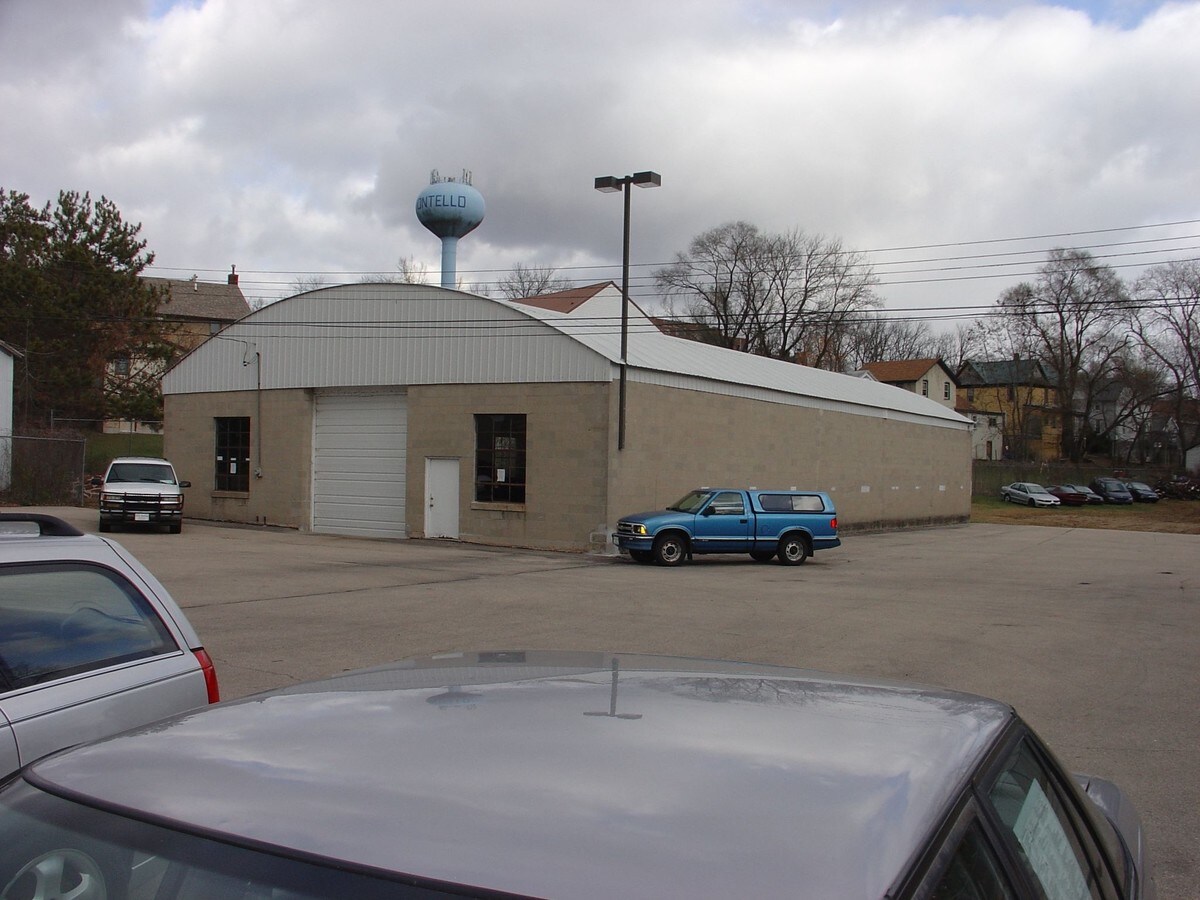 24 Main St, Montello, WI 53949 Flex For Sale