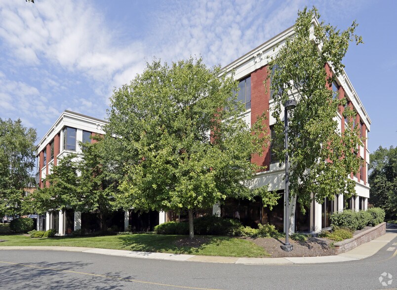 26 Main St, Chatham, NJ 07928