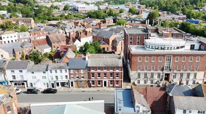 147 High St, Newport for lease - Building Photo - Image 2 of 4