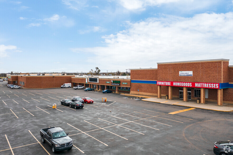 1600-1630 SW 74th St, Oklahoma City, OK for lease - Building Photo - Image 2 of 5