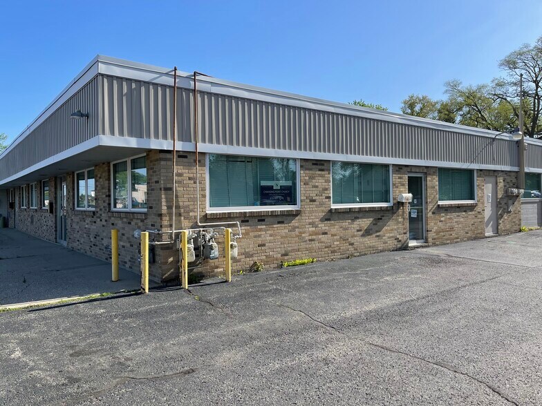 3060 Madison Ave SE, Grand Rapids, MI for lease - Building Photo - Image 2 of 25