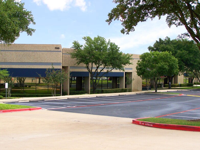 700 Jeffrey Way, Round Rock, TX for lease - Building Photo - Image 2 of 8