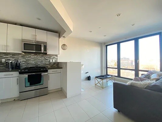 3516 Astoria Blvd, Astoria, NY for sale Building Photo- Image 1 of 1