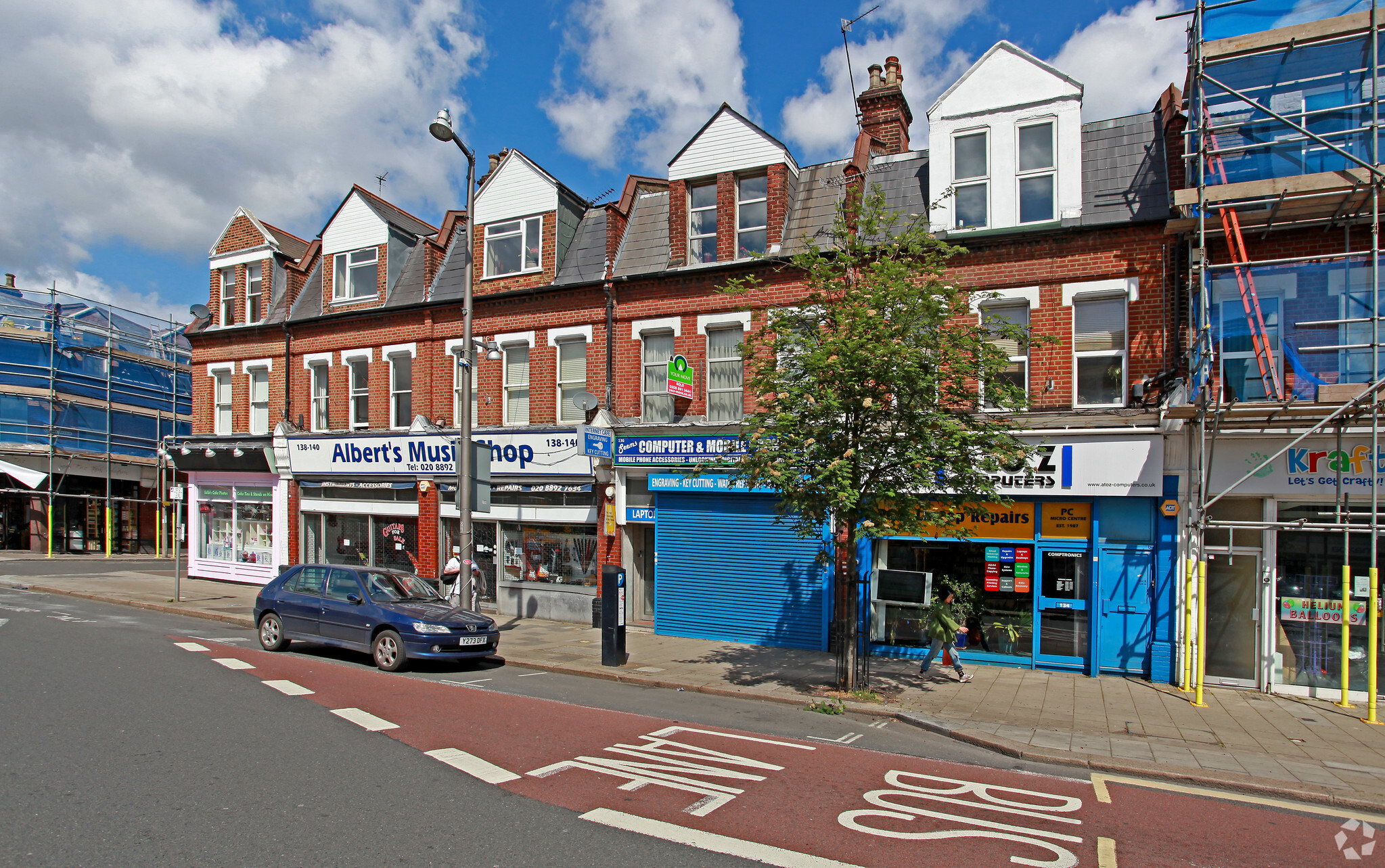 136 Heath Rd, Twickenham for sale Primary Photo- Image 1 of 1