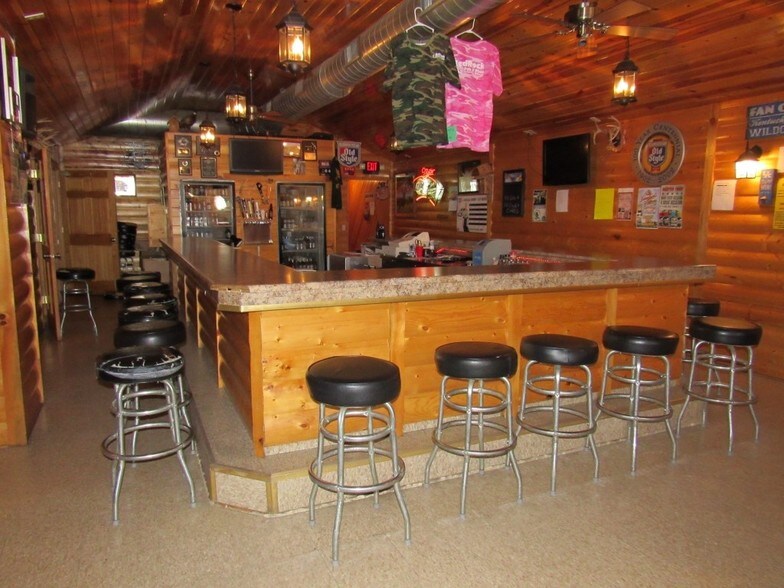 123 E Bannerman Ave, Redgranite, WI for sale - Building Photo - Image 1 of 1