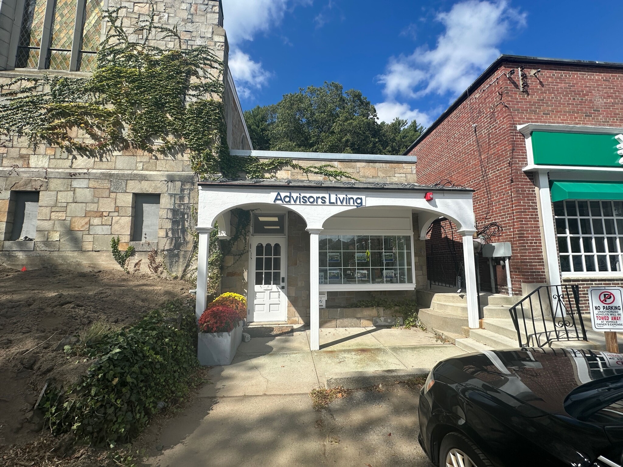 439 Boston Post Rd, Weston, MA for lease Building Photo- Image 1 of 4