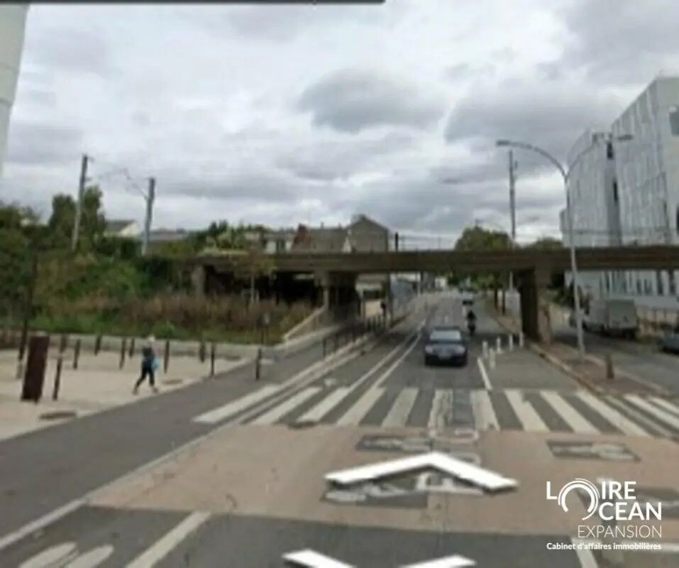 Retail in Nantes for sale Building Photo- Image 1 of 6