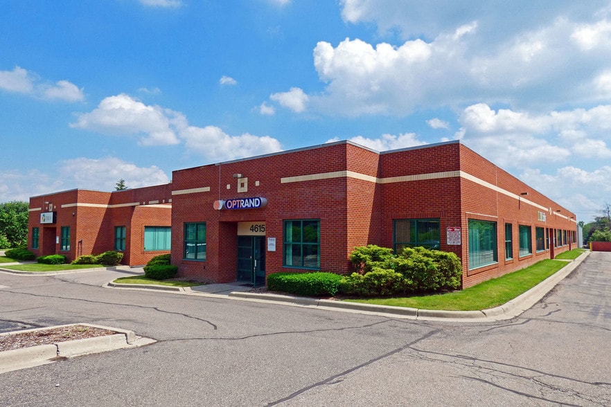 46029-46155 Five Mile Rd, Plymouth, MI for lease - Building Photo - Image 1 of 7