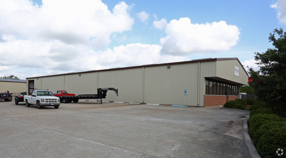 1502 S Frazier St, Conroe, TX for sale - Primary Photo - Image 1 of 1