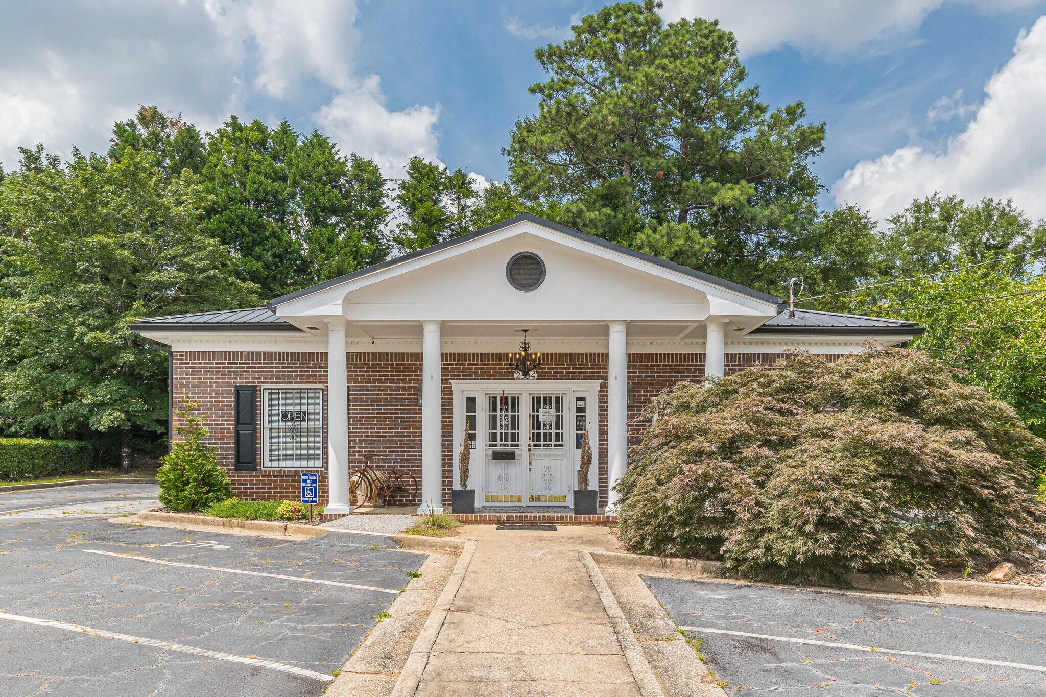 2394 Lake Harbin Rd, Morrow, GA 30260