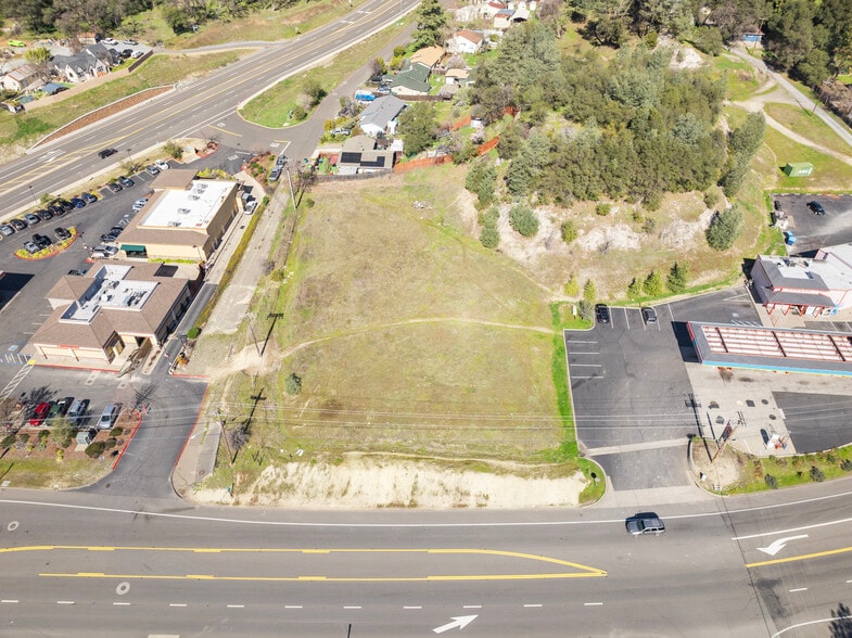 633 Pleasant Valley Rd, Placerville, CA for sale - Building Photo - Image 2 of 7