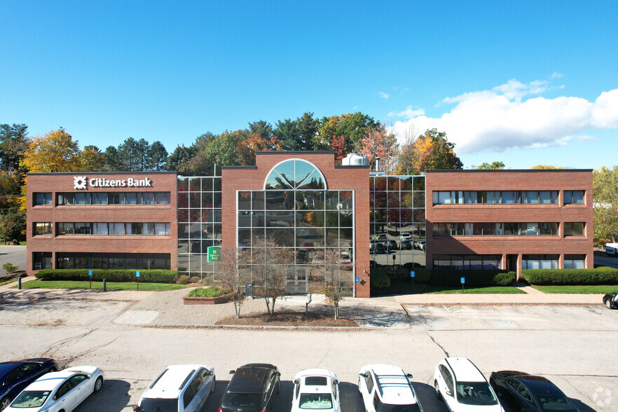 835 Hanover St, Manchester, NH for lease - Primary Photo - Image 2 of 4