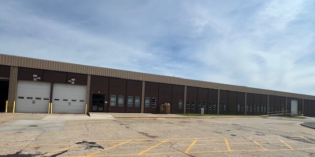 2929 32nd St SE, Kentwood, MI for lease - Building Photo - Image 1 of 26