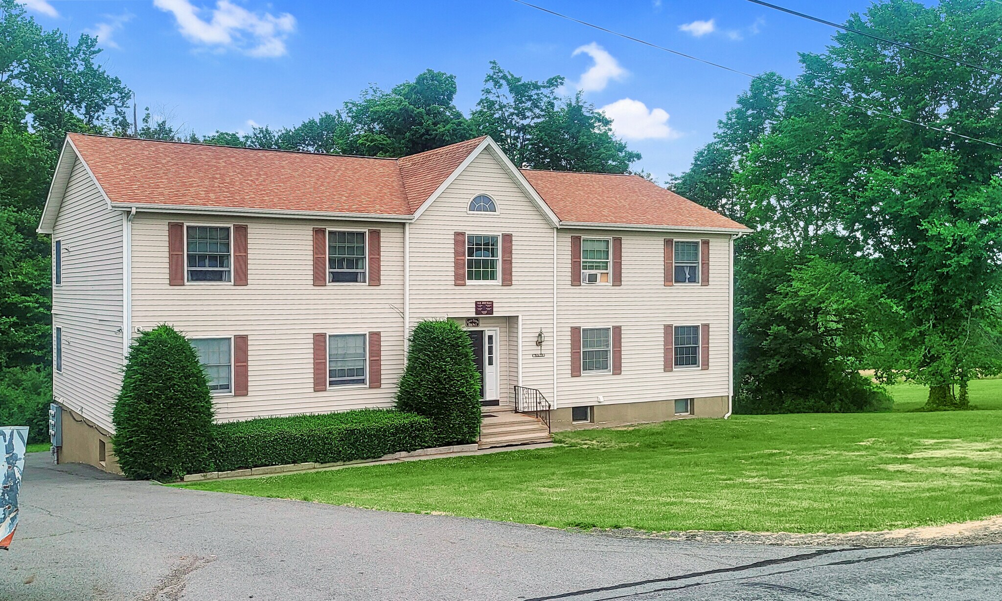 865 Avoy Rd, Lake Ariel, PA 18436