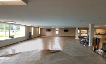 8960 Excelsior Blvd, Hopkins, MN for lease Interior Photo- Image 2 of 7