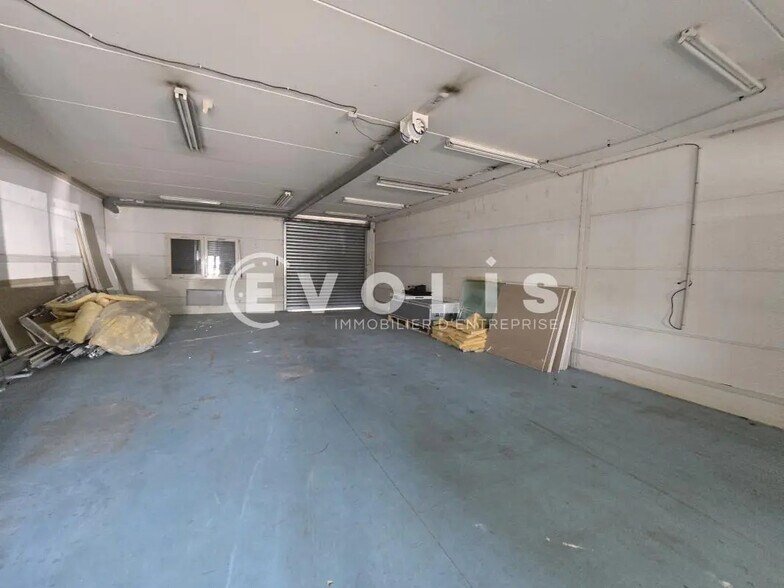 Flex in Massy for lease - Interior Photo - Image 2 of 9