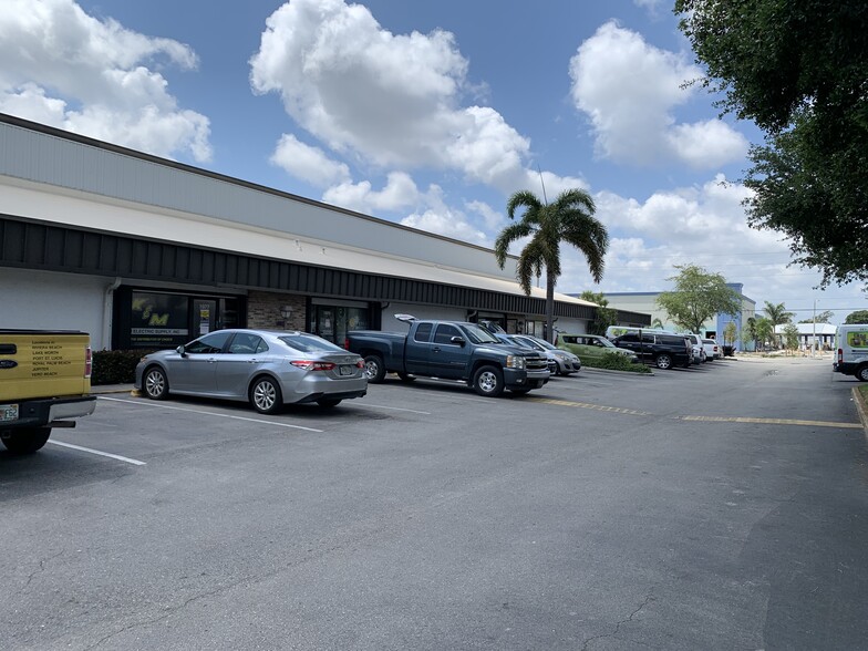 1937-1985 10th Ave N, Lake Worth, FL for sale - Building Photo - Image 1 of 12