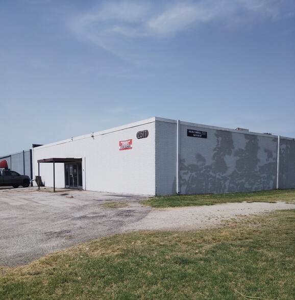 2511 National Dr, Garland, TX for lease - Building Photo - Image 1 of 24