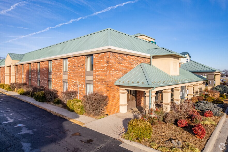 2745 N Glenstone Ave, Springfield, MO for sale - Primary Photo - Image 1 of 1