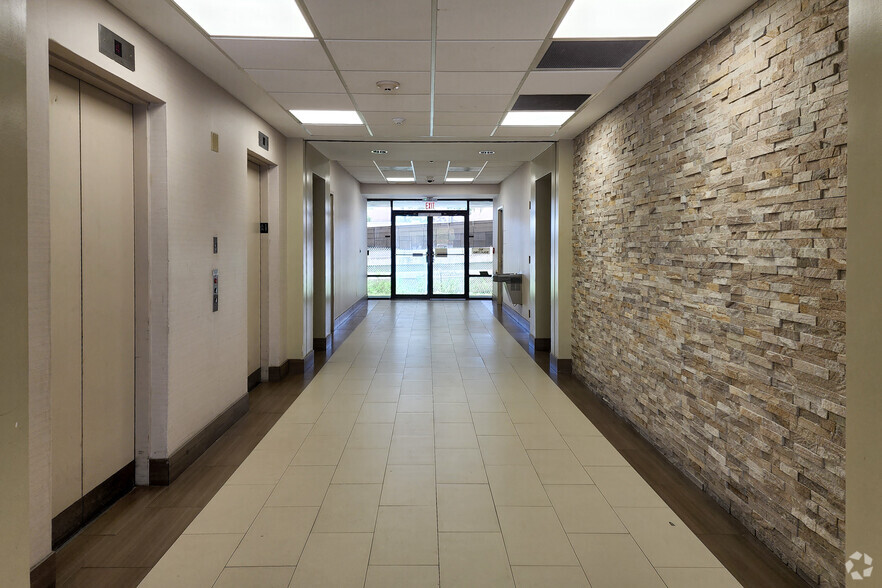 751 Oak St, Jacksonville, FL for lease - Lobby - Image 2 of 10