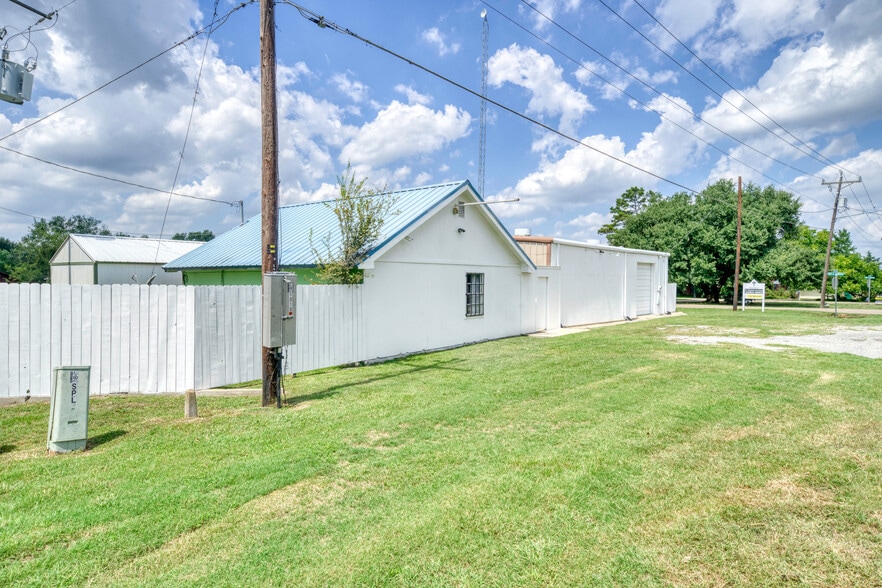 212 S Tammye Ln, Madisonville, TX for sale - Building Photo - Image 3 of 28