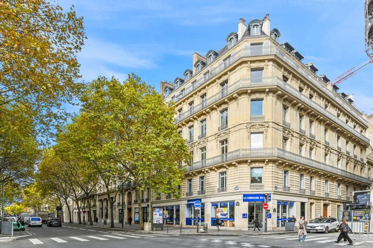 Office in Paris for lease Building Photo- Image 1 of 16