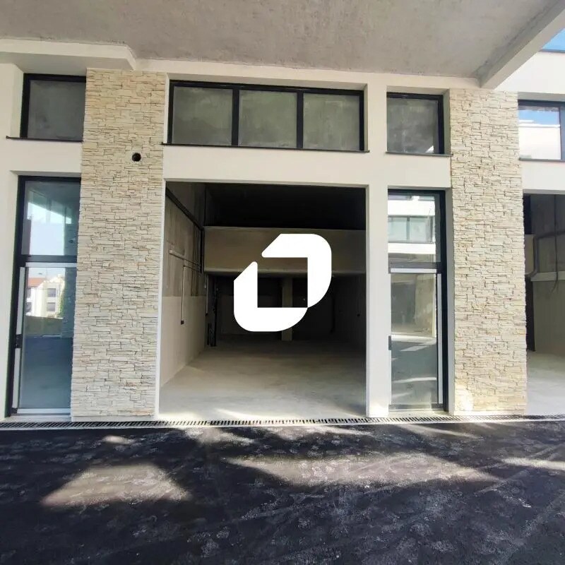 Flex in Bry-sur-Marne for lease Building Photo- Image 1 of 11