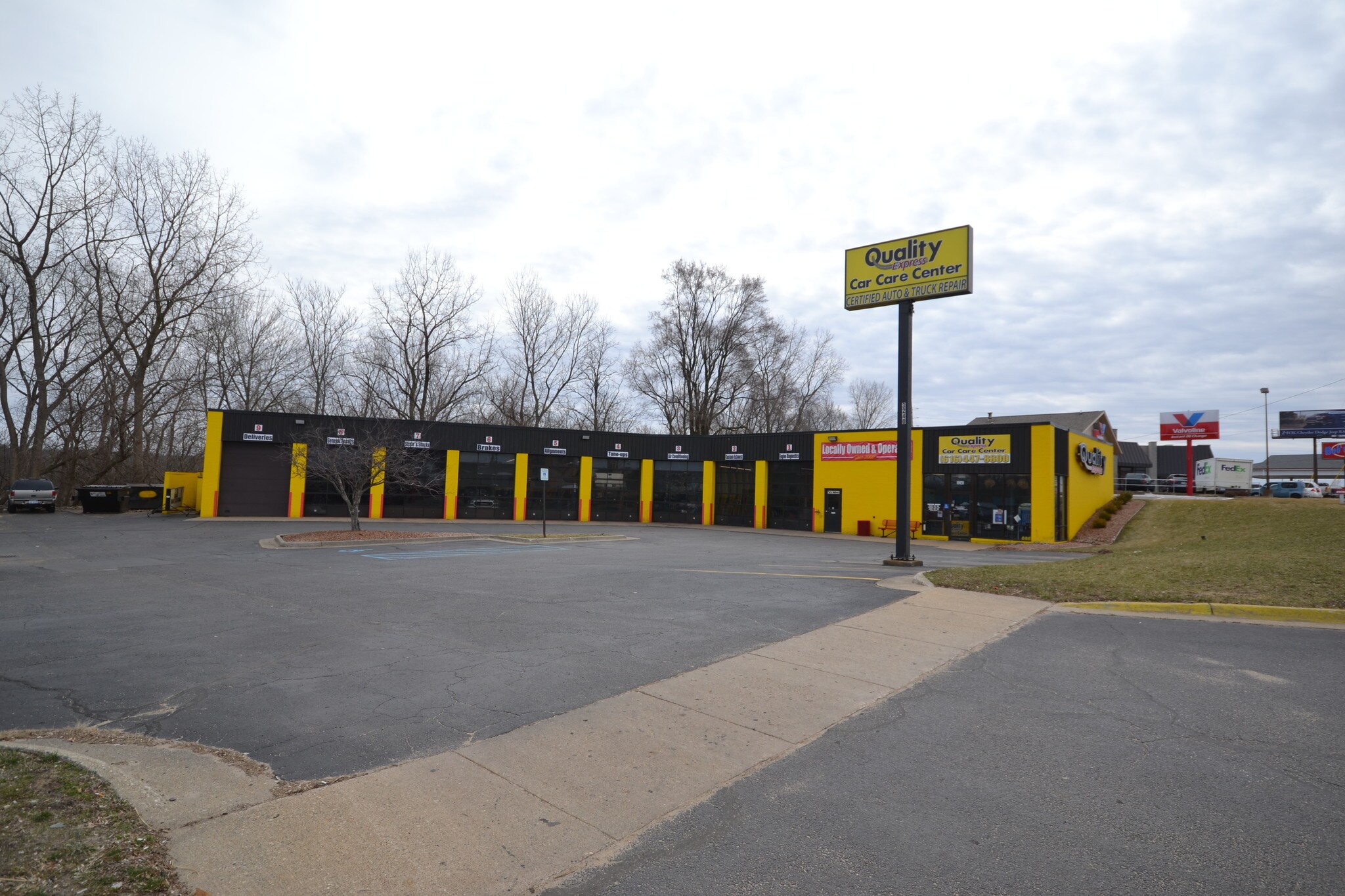 3240 Plainfield Ave NE, Grand Rapids, MI for sale Building Photo- Image 1 of 1